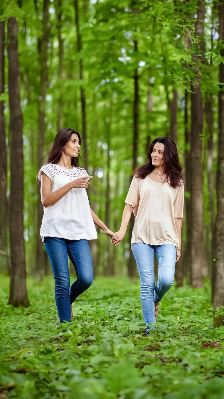 Grounded Walking In Indian Parks Offers Free Natural Stress Relief