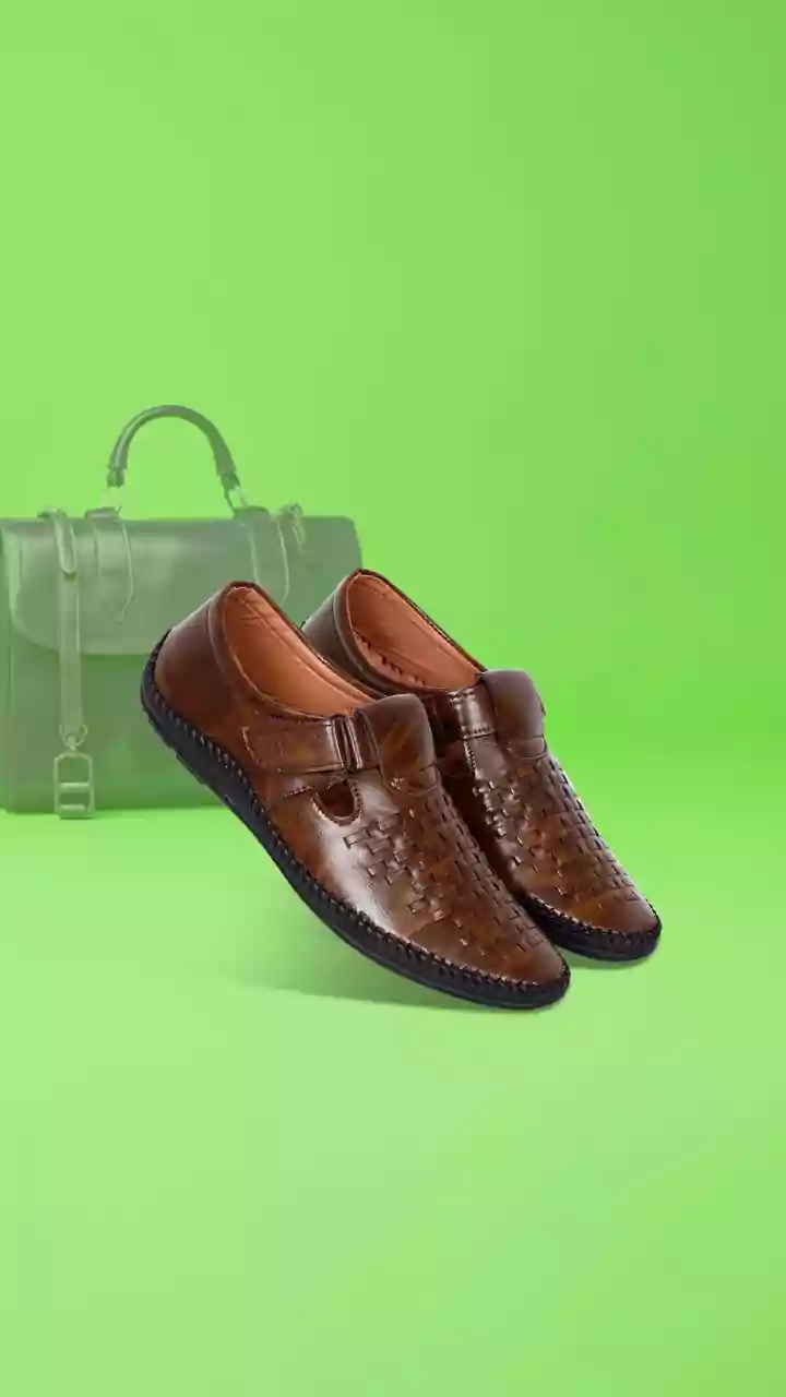 Understanding Footwear That Suits Monsoon Travel Through the 2026 Monsoon-Footwear Shift
