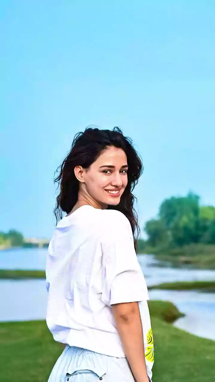 Disha Patani & Talwiinder Walk Hand-In-Hand, Confirm Relationship At Lollapalooza Mumbai 2026 - Watch Viral Video