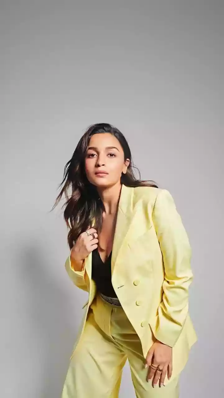 Alia Bhatt's Enthusiasm: Praising Bollywood's Finest