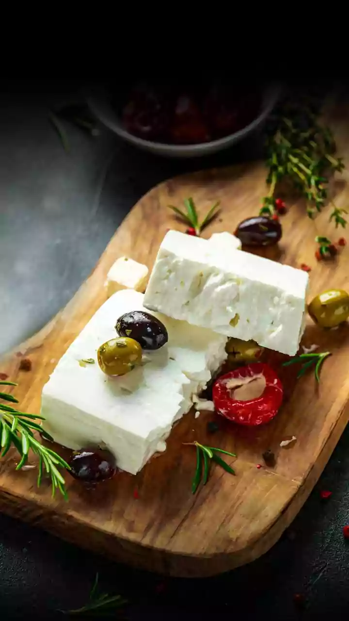 Delectable Appetizers: Marinated Cheese Delights