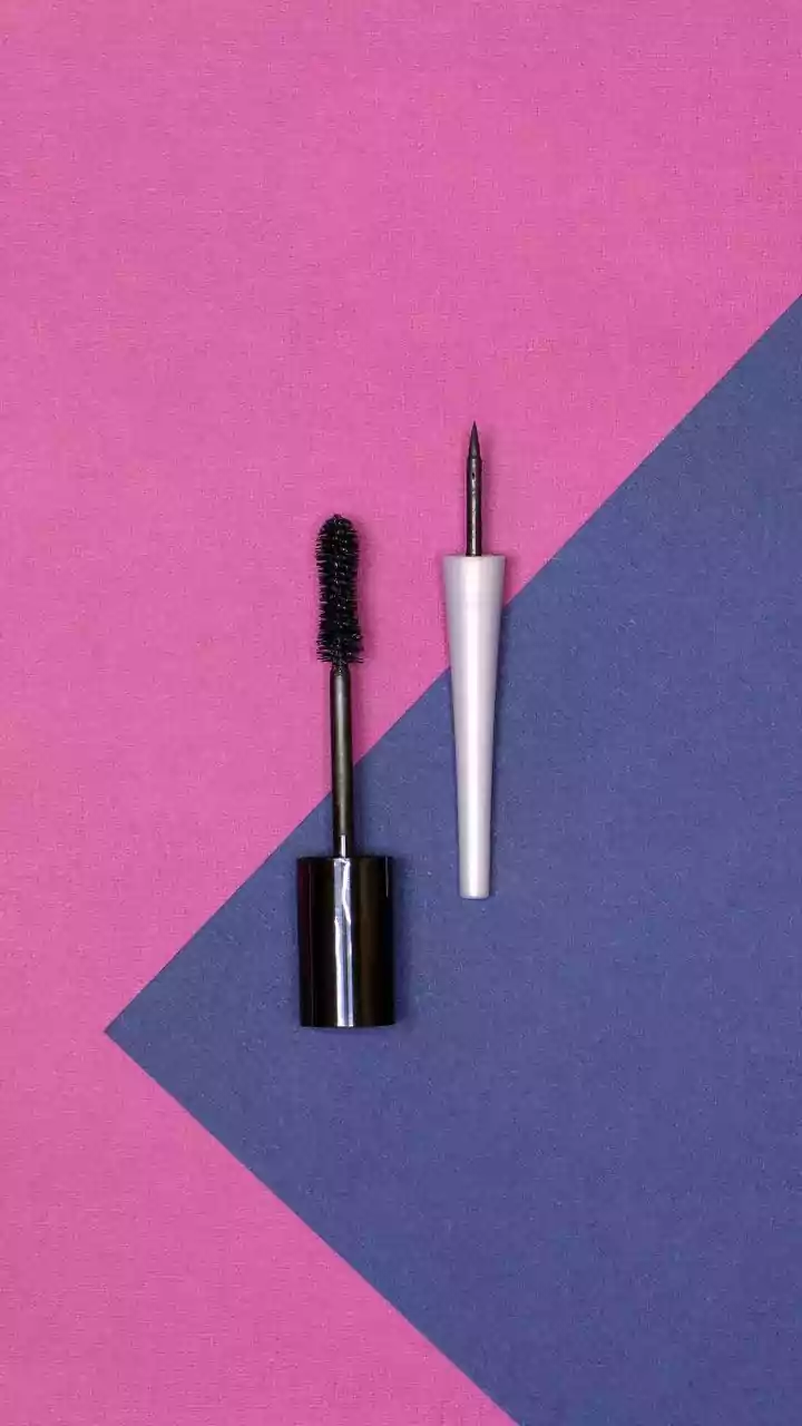 Why Everyone's Wearing Colourful Liners Now