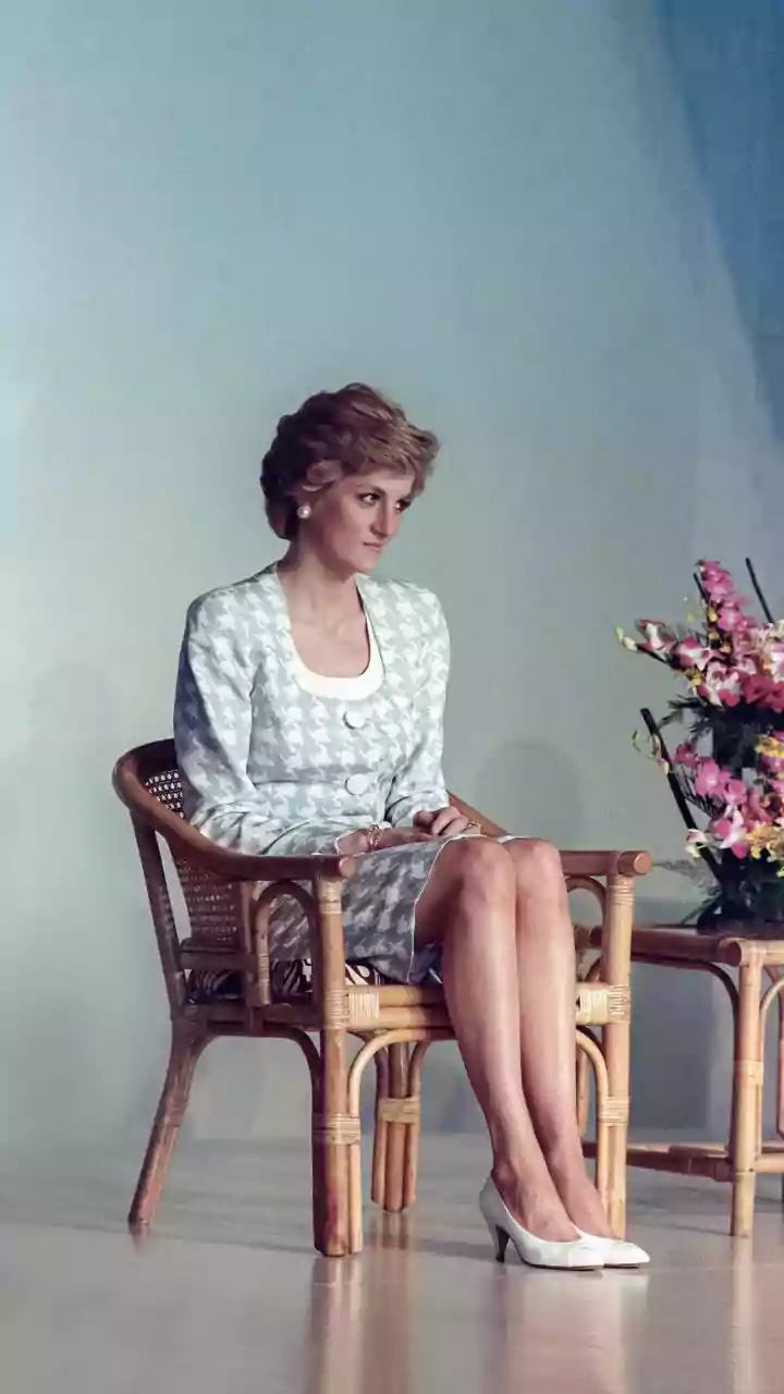 Who Was the British Pakistani Doctor That Princess Diana Called the 'Love of Her Life'?