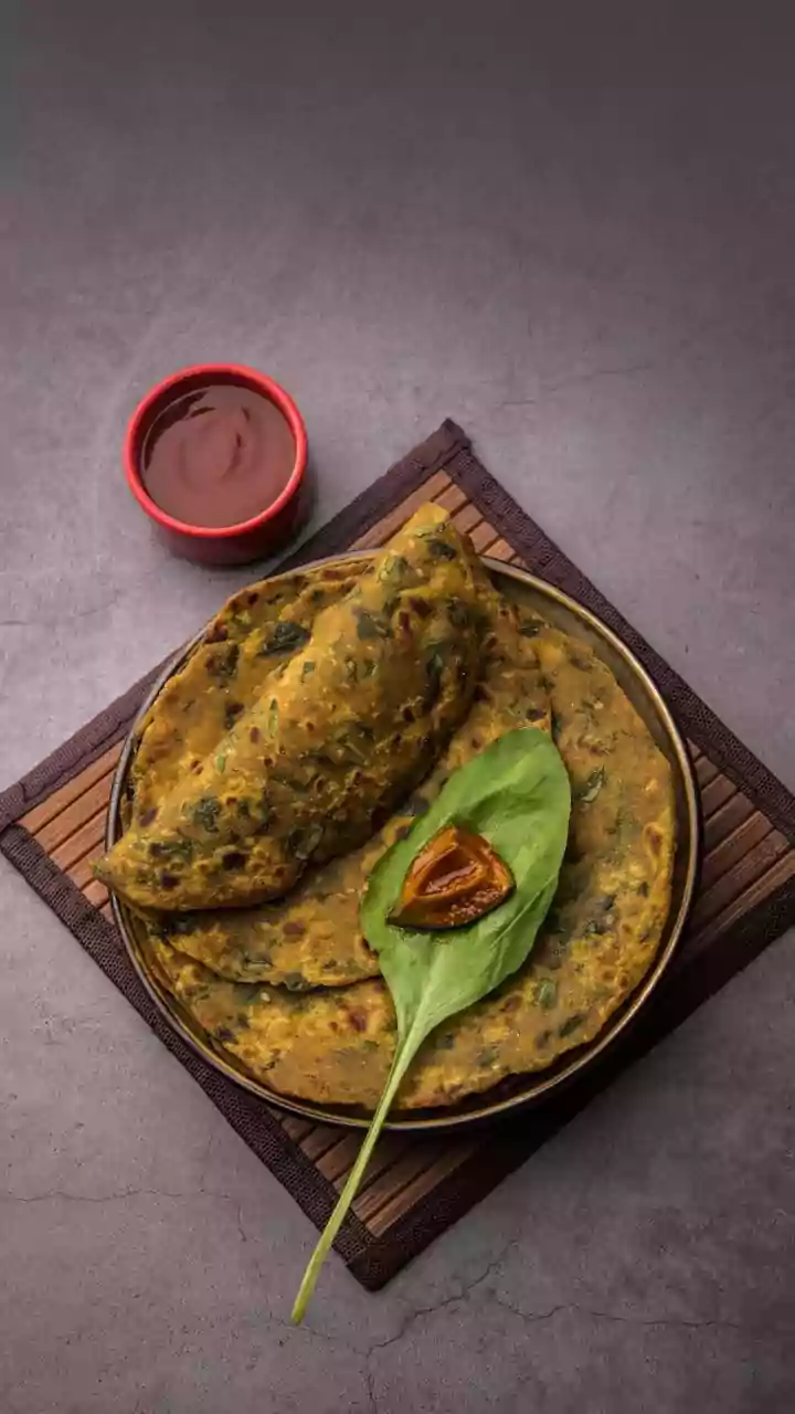 Gujaratis Have Been Packing This Travel-Friendly Food For Generations, Here's The Recipe