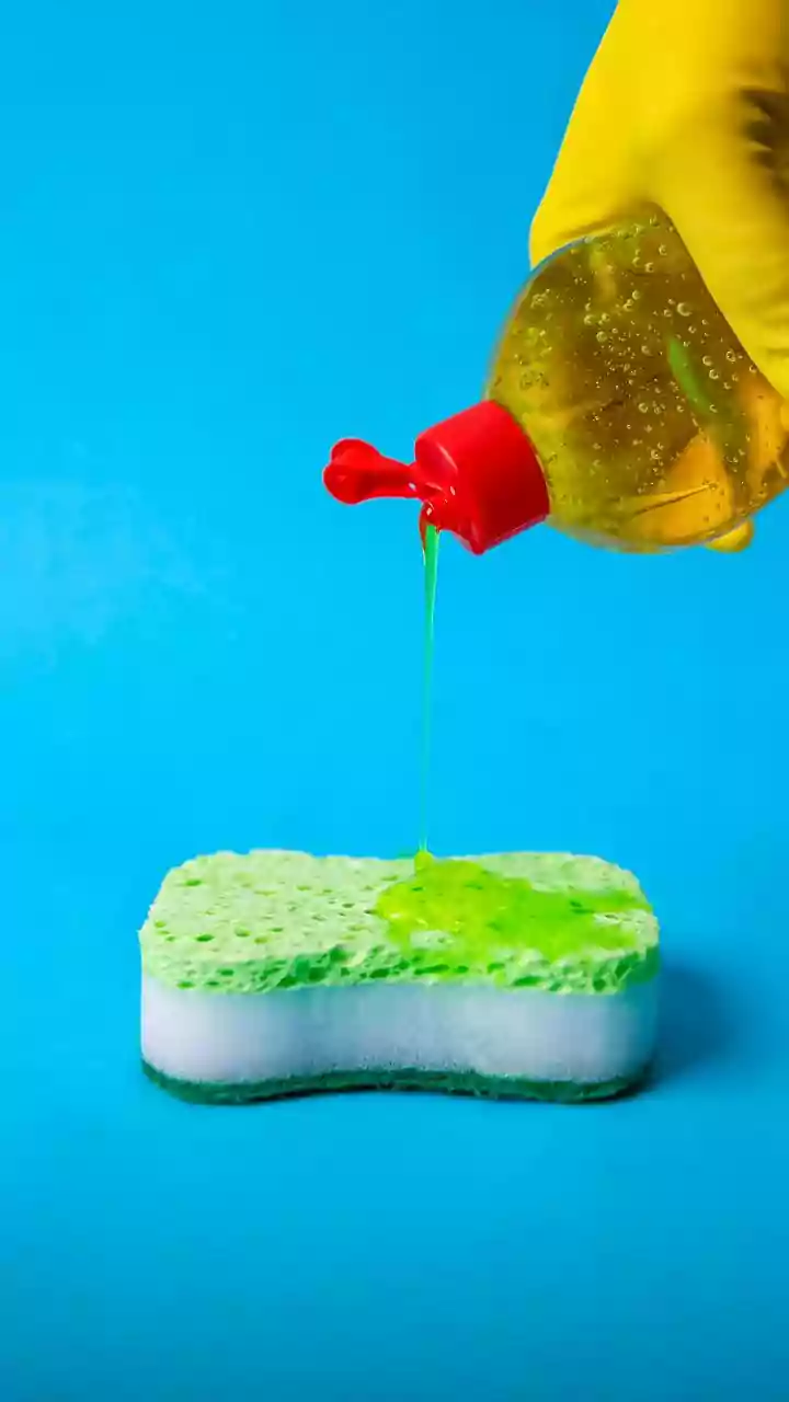 Não beba detergente! 4 motivos para não “experimentar” produto em hipótese alguma