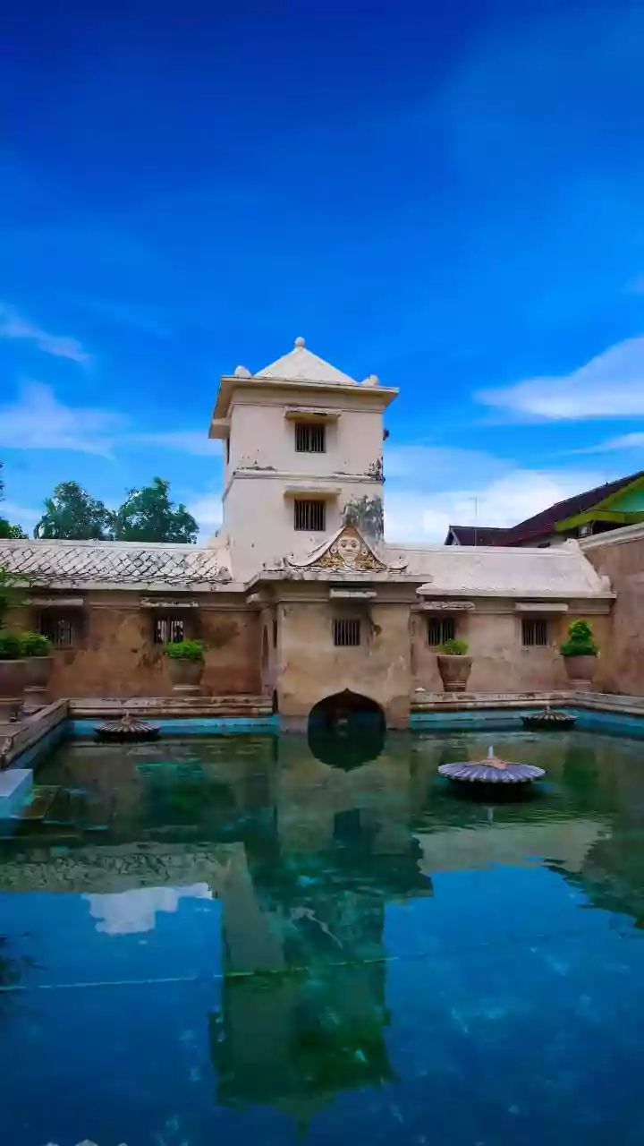 Vastu Shastra: Mastering Water Tank Placement for Home Harmony & Prosperity