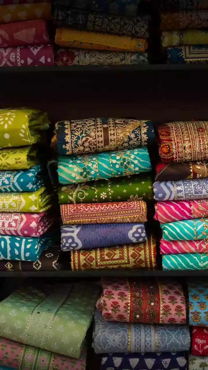 Thane textile businessman duped of Rs 35 lakh; 4 booked