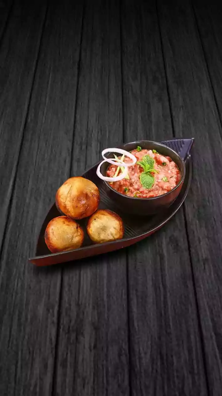 From Qawwali Nights To Revolving Views — 5 Unique Dining Experiences In Bhopal