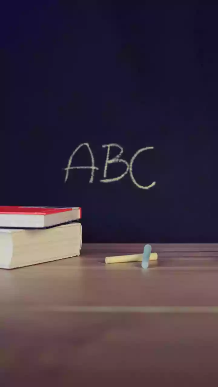 Create customized weekly study plans in seconds with automated prompt chaining tools