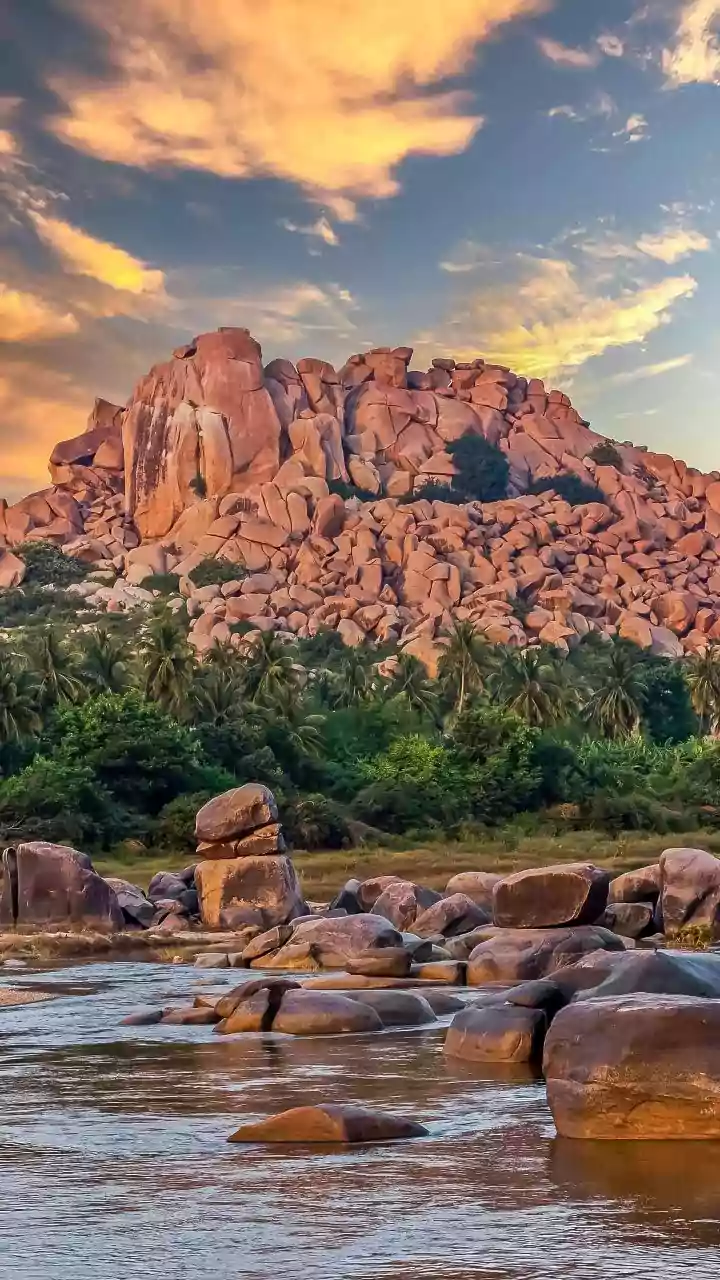 Why Scenic Monsoon Train Journeys Deliver Exceptional Views Without Expensive Vacation Package Costs