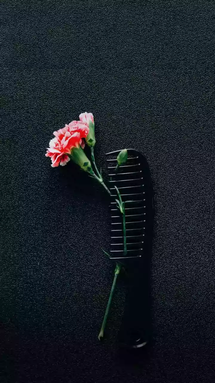 How to Tame Frizzy Hair in Humid Indian Weather