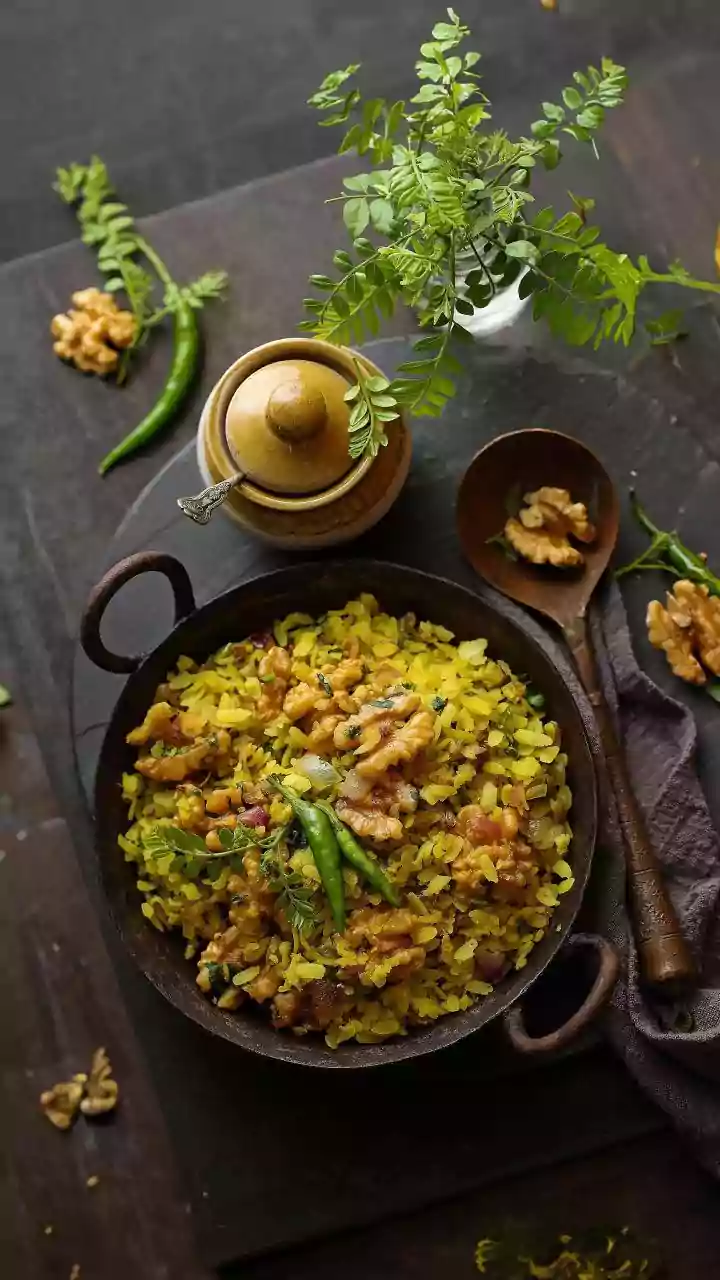 Fruit, Sprouts Or Poha? Inside Maharashtra's New Government Meeting Menu