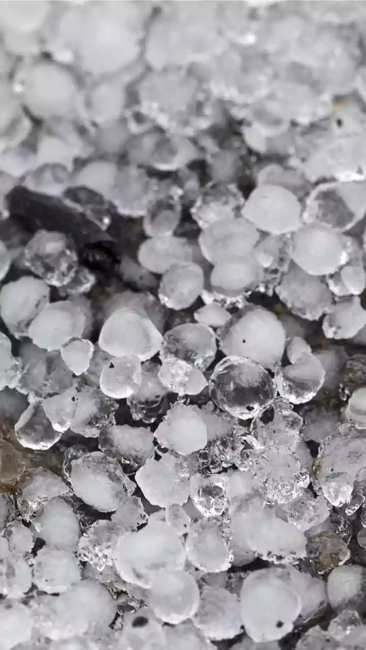 Ice: The Science Behind Melting & Slipping!