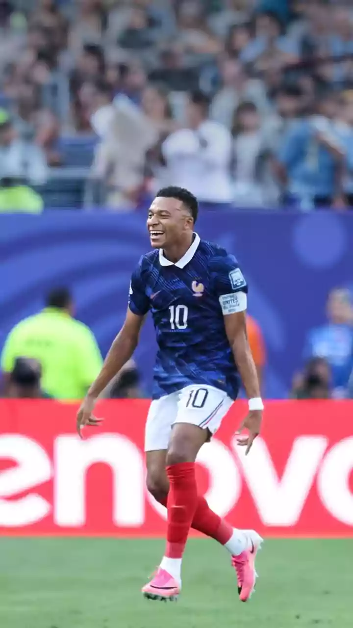 “18, It’s 18” Kylian Mbappé Laughs Off Reporter’s Slip After Another FIFA World Cup Masterclass