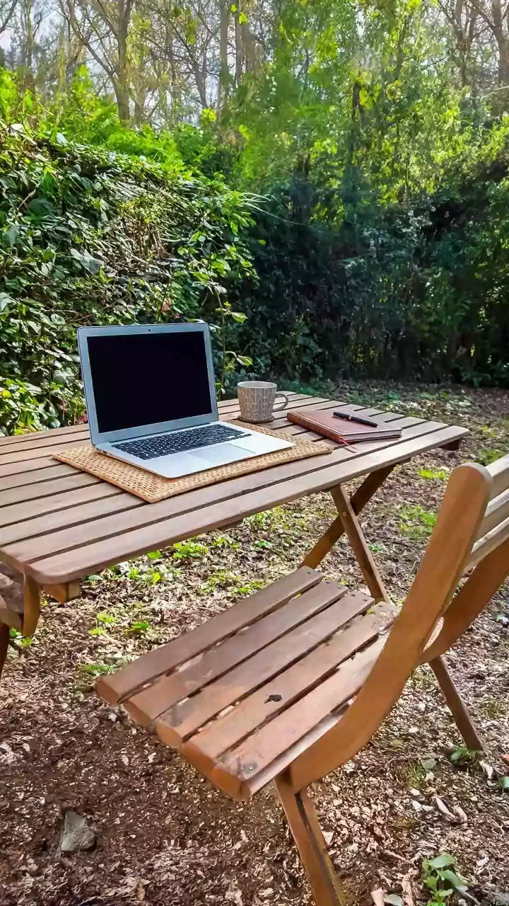 Localised AI Browser Shields Mask Sensitive Information On Public Wi-Fi Networks For Remote Workers