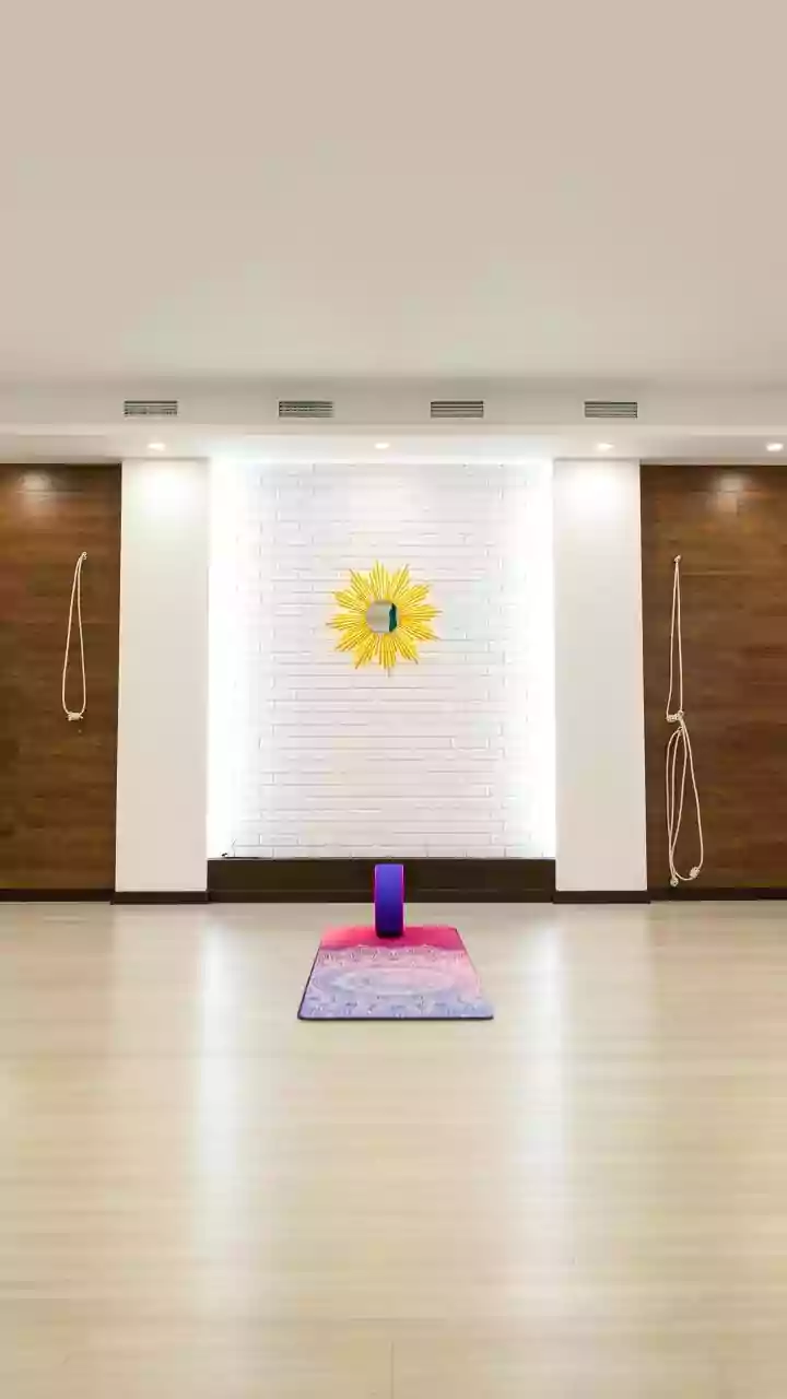 Yoga vs. Aerobics: Unlocking Your Energy Potential for Daily Vitality
