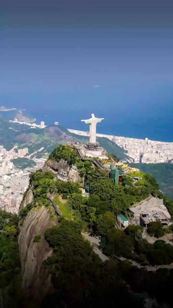 Como é a visita ao Cristo Redentor com o Trem do Corcovado