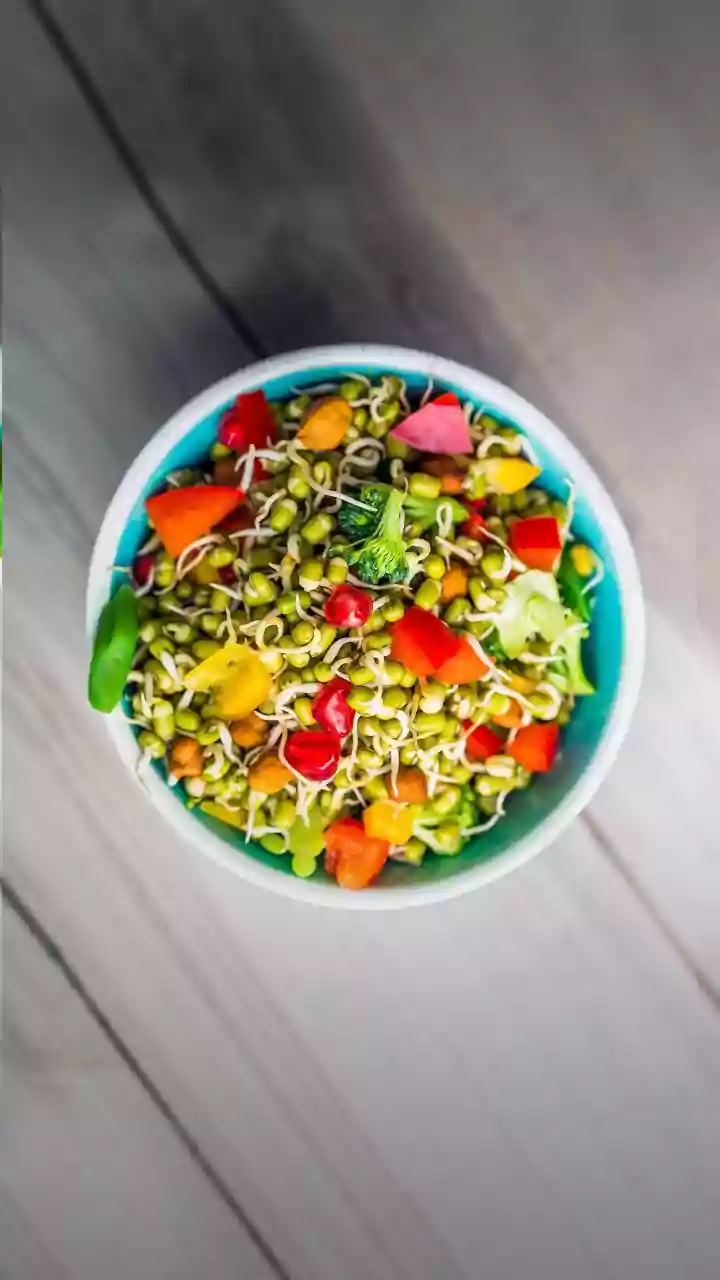 Unlock Digestive Harmony: Sprouted Moong Dal Salad!