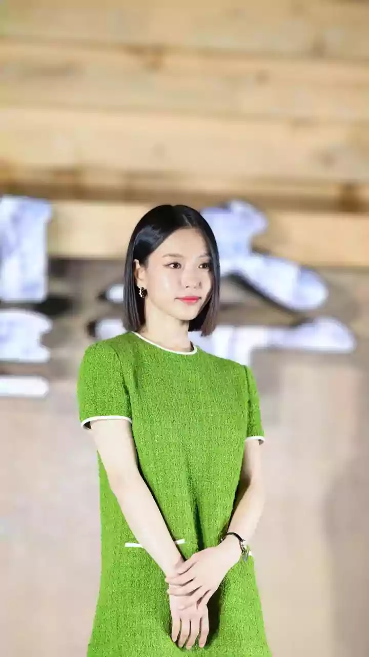 How Chin-Length Bob Styling Choices Fits Into Hairstyles For Round Faces