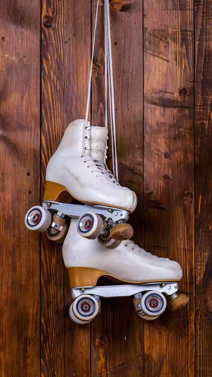 Comparing Roller Skating and Tai Chi for Core Engagement