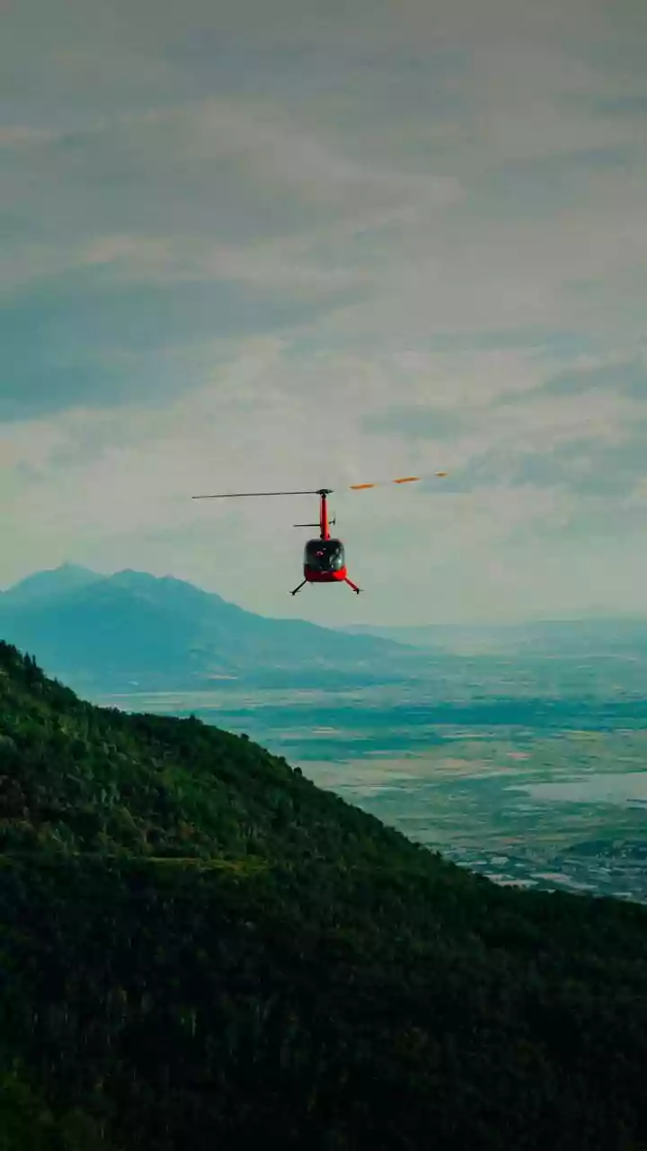 IAF Cheetah Airlifts 85-Year-Old Paralysed Woman From Snowbound Himachal's Dhanderwari Village| VIDEO