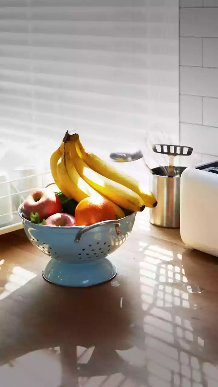 Apple vs. Banana: Unpacking Nutrition, Benefits, and Daily Consumption