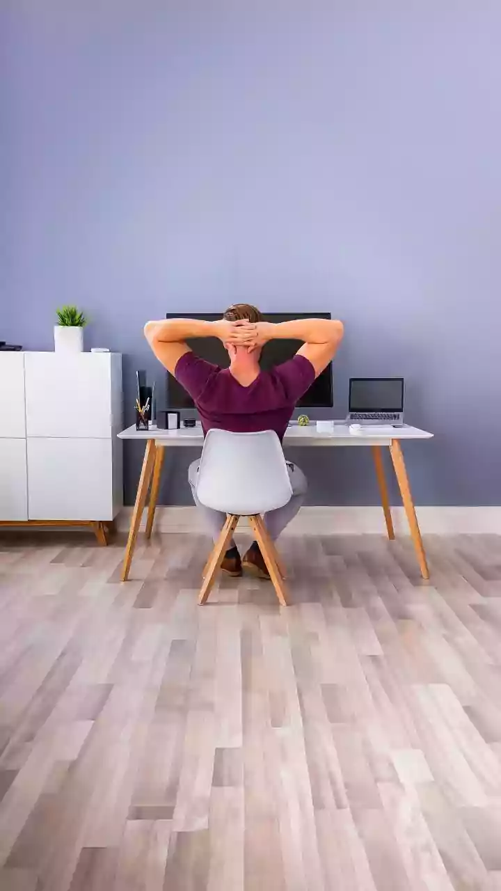 7 Simple Desk Exercises to Combat Workday Stiffness
