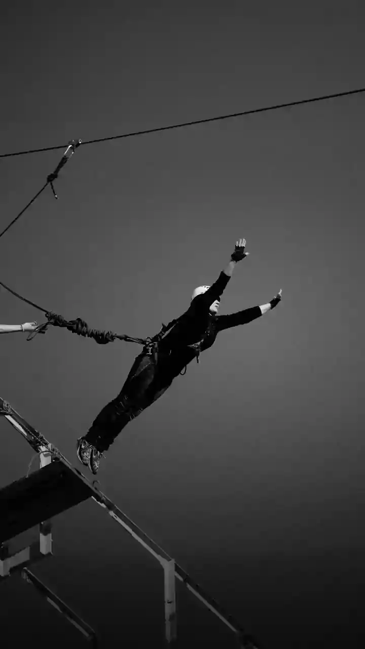 Prefeitura proíbe acesso à ponte após morte de jovem em rope jump
