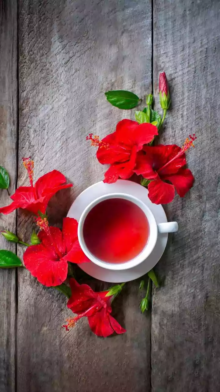 How to use hibiscus petals for glowing skin