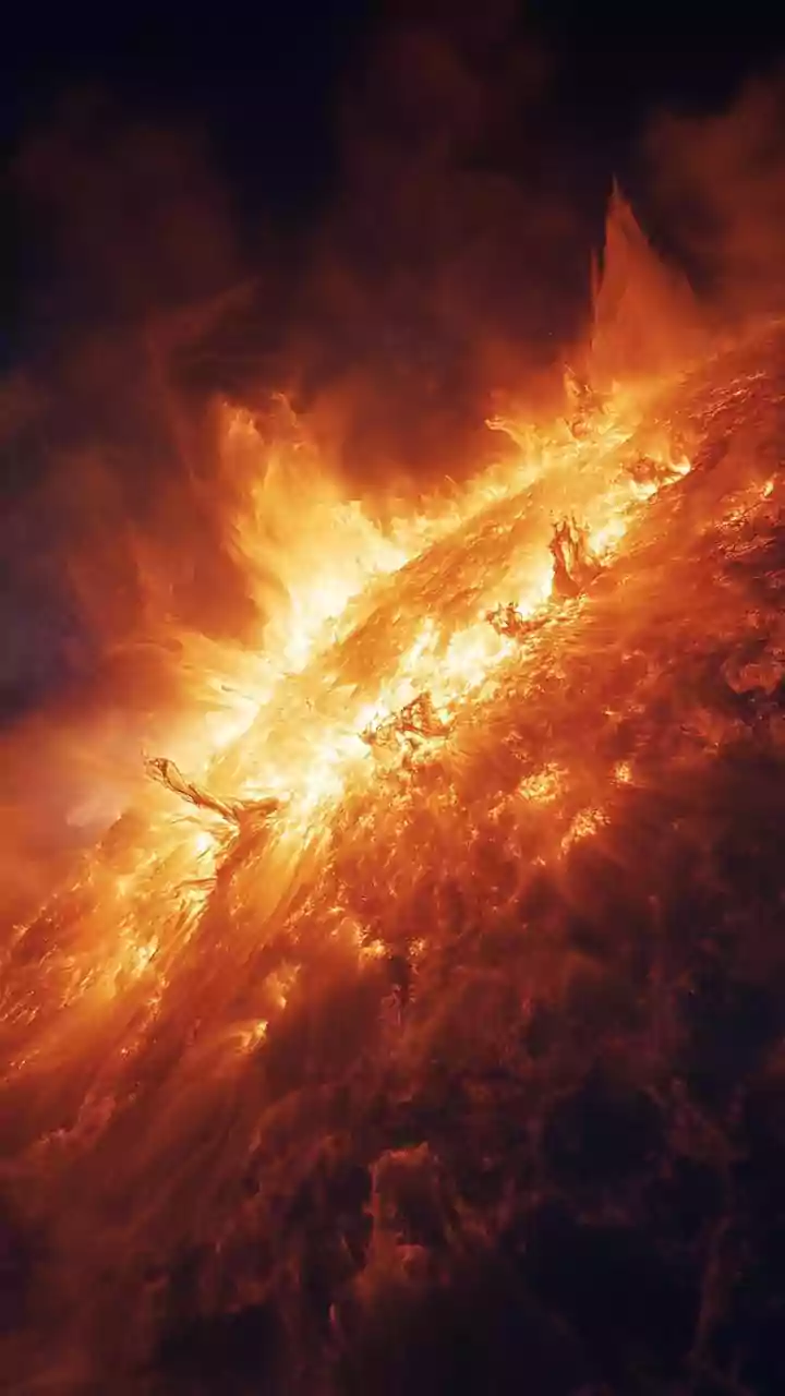 Why Intense Sunspots Trigger Solar Wind Surges Responsible For Beautiful Auroral Lights