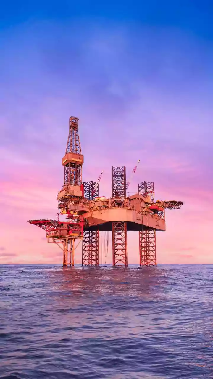 Petróleo desaba após Trump dizer que guerra terminará "rapidamente"