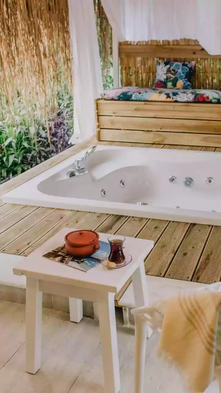 Why infrared sauna cabins offer a relaxing space for stress reduction and muscle healing
