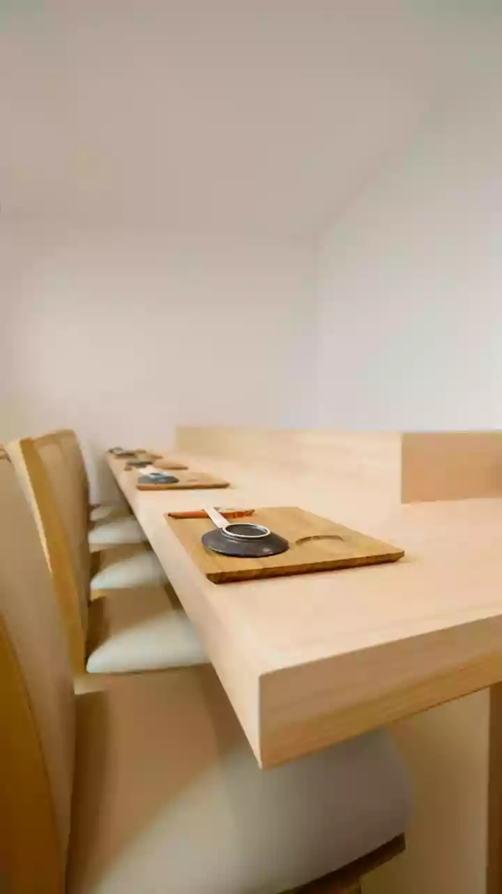 Restaurants Rethink the Social Experience of a One-Person Meal