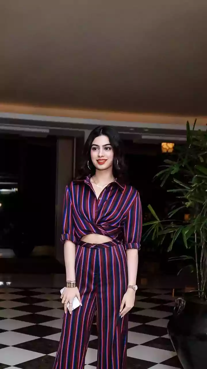 Khushi Kapoor's Serene Vacation Vibes: A Glimpse into Her Getaway