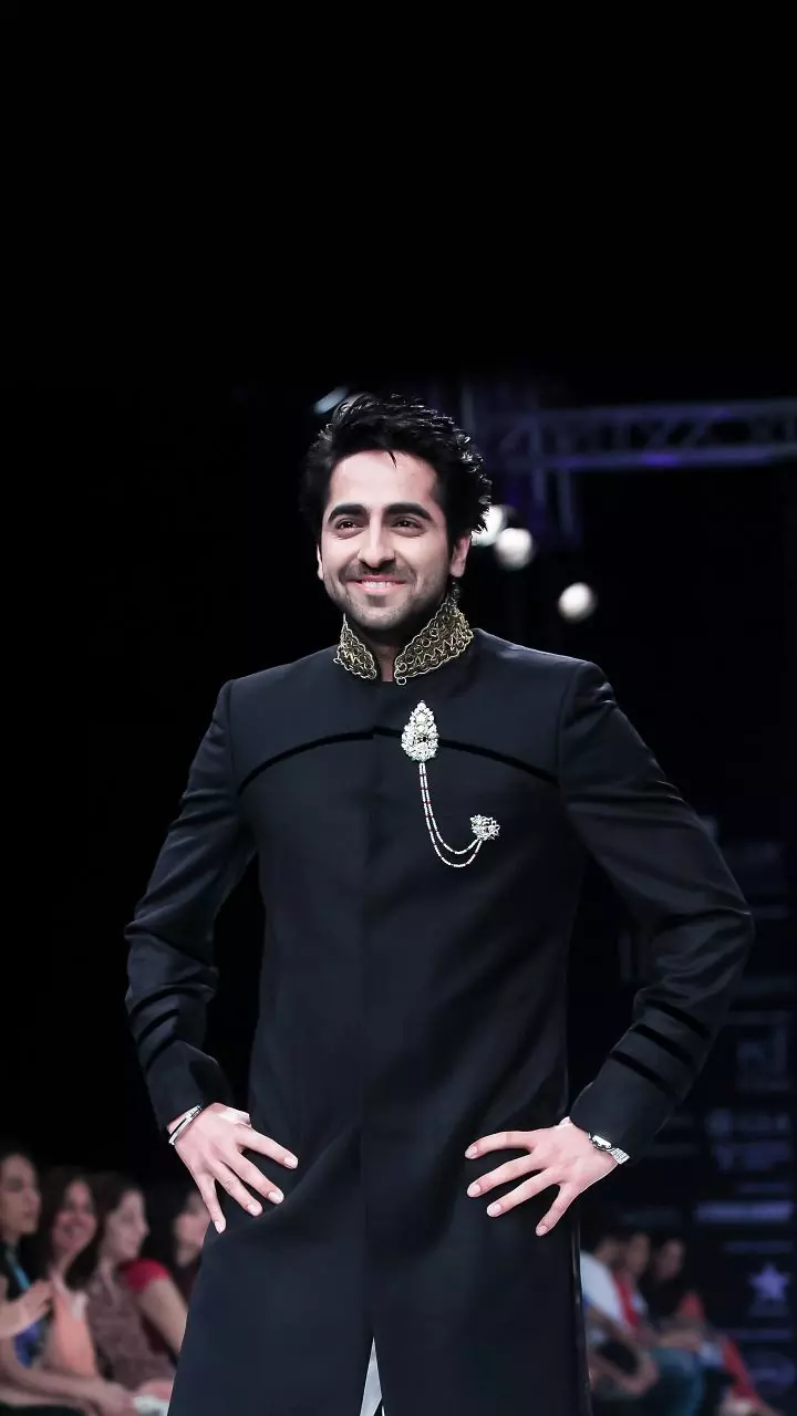 Khan, Khurrana front Malhotra's 'Luxury pret' at Lakme Fashion Week