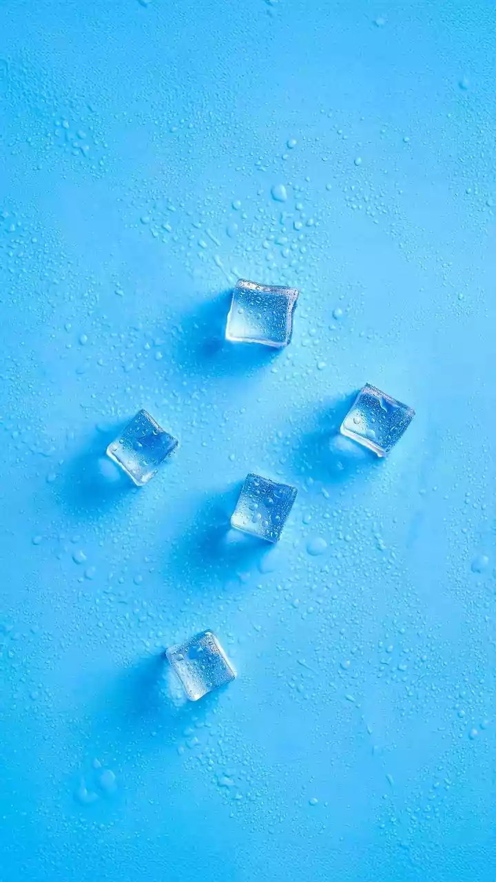 Dryer Ice Hack: Effortless Wrinkle Removal for Fresher Clothes