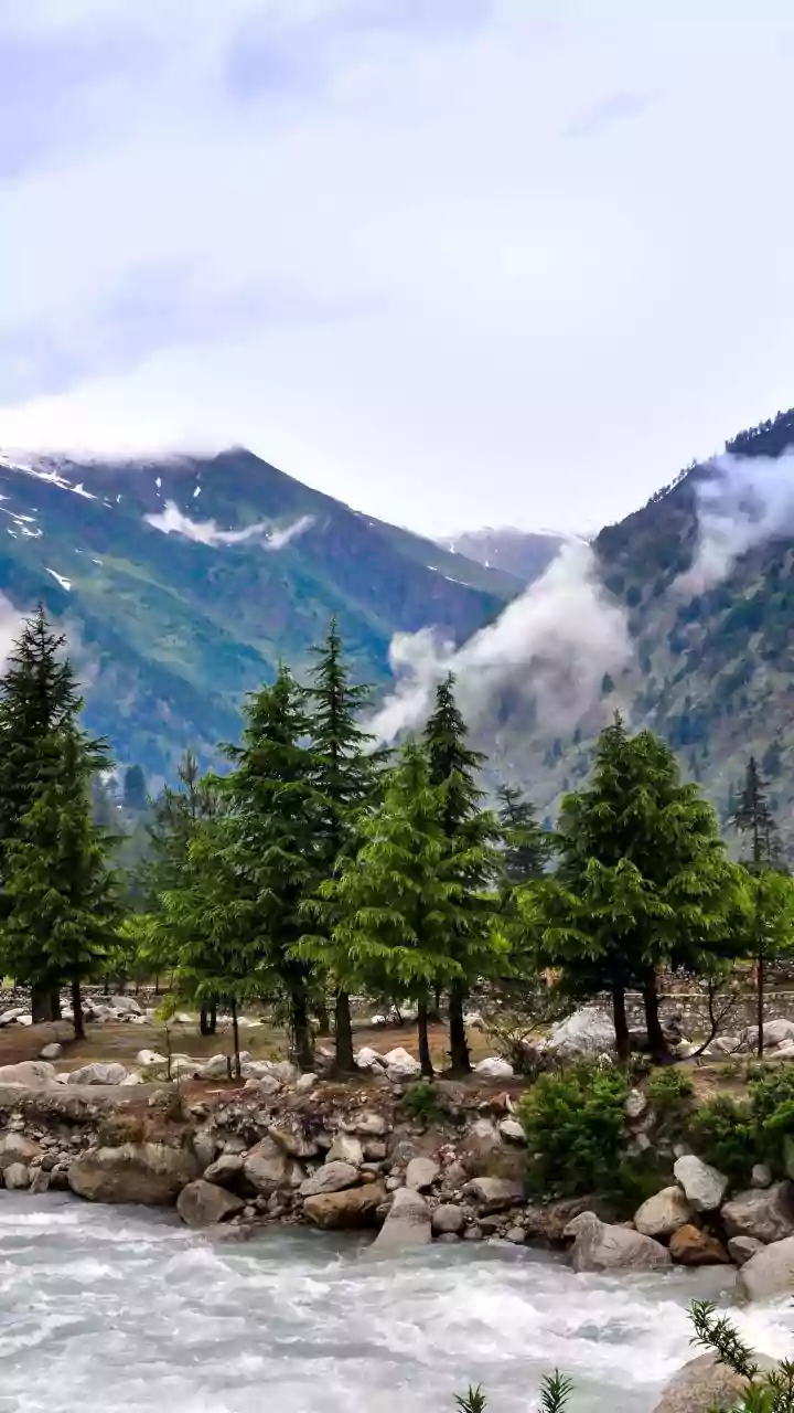 Cloudburst Hits Himachal Village, Cars Buried