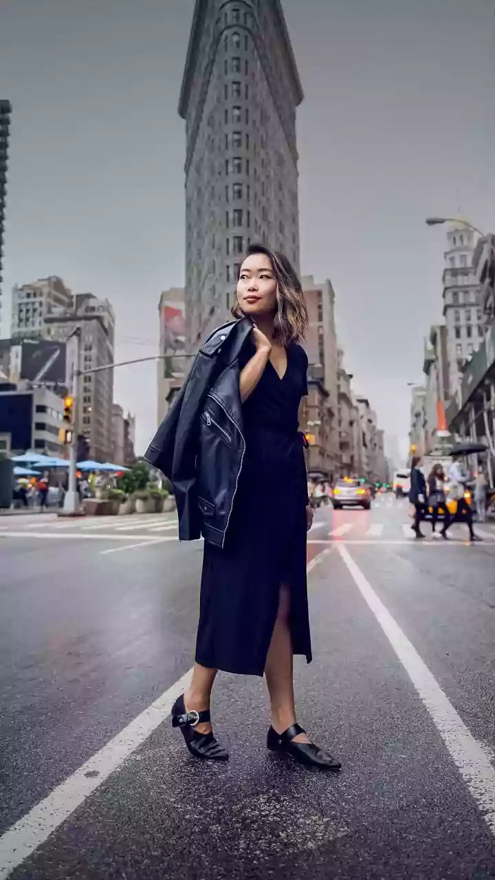 NYC Style Unveiled: Ditch Tourist Traps, Embrace Local Chic (8 Fashion Pitfalls & Smart Swaps)