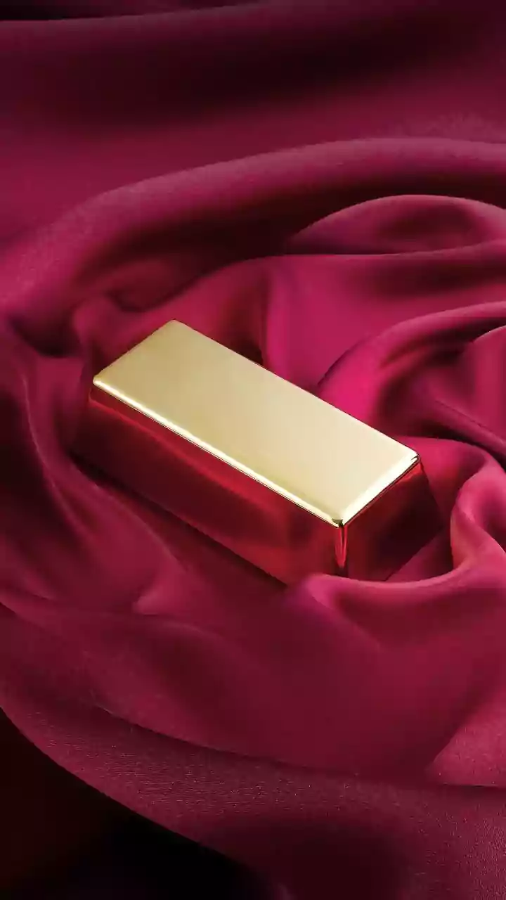 Why Gold & Silver prices fell? Rate hike fears & Middle East impact explained