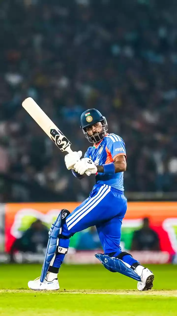 Hardik Pandya completes 100 T20I sixes with half-century against SA