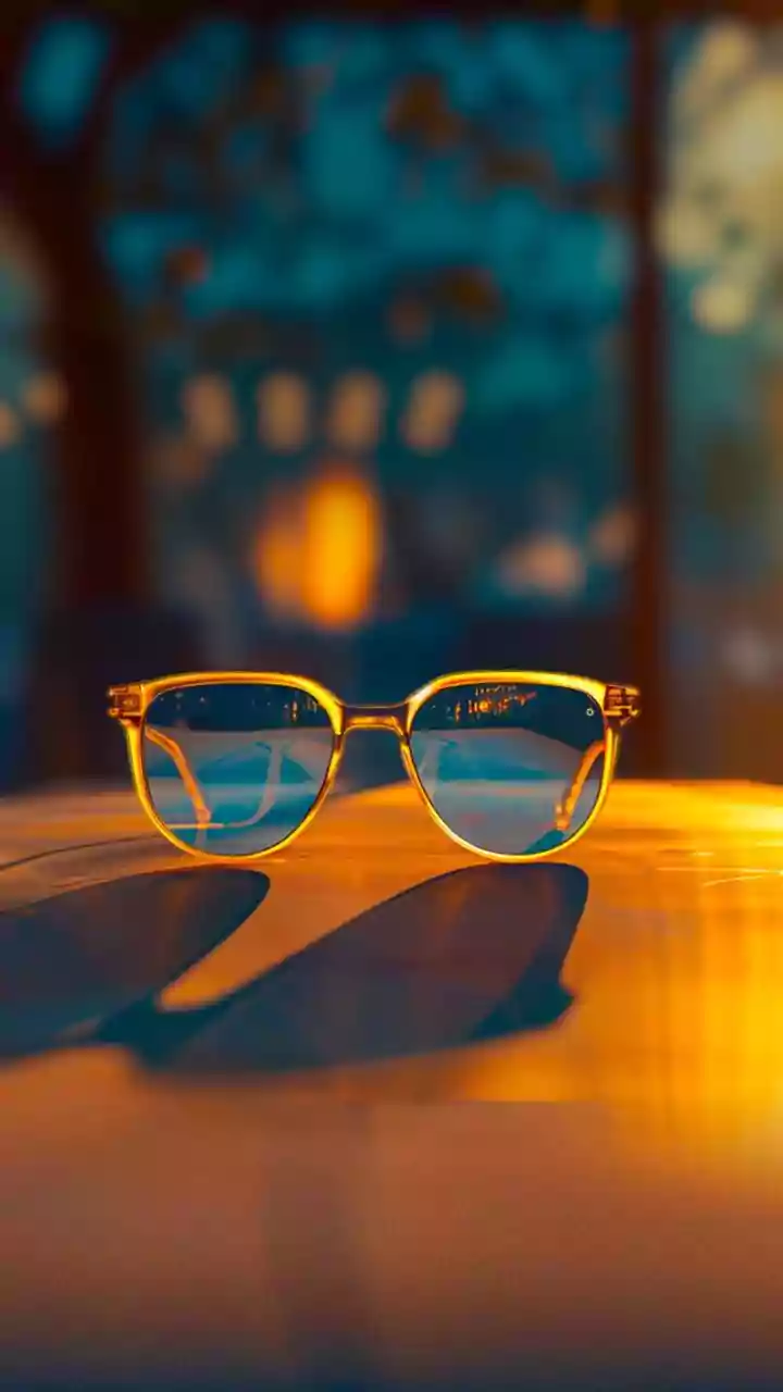 Late-Night Festive Celebrations: How Blue Light Blockers Aid Sleep Post Midnight Parties