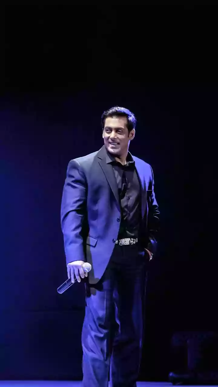 Salman Khan Poses With MS Dhoni, Inside Photos From Superstar’s 60th Birthday Bash Go Viral