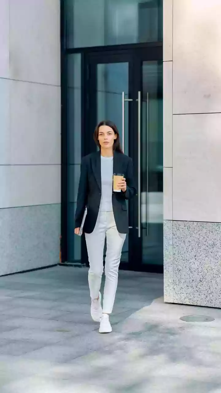 How Short Walking Breaks Fit Into A Healthier Modern Work Routine