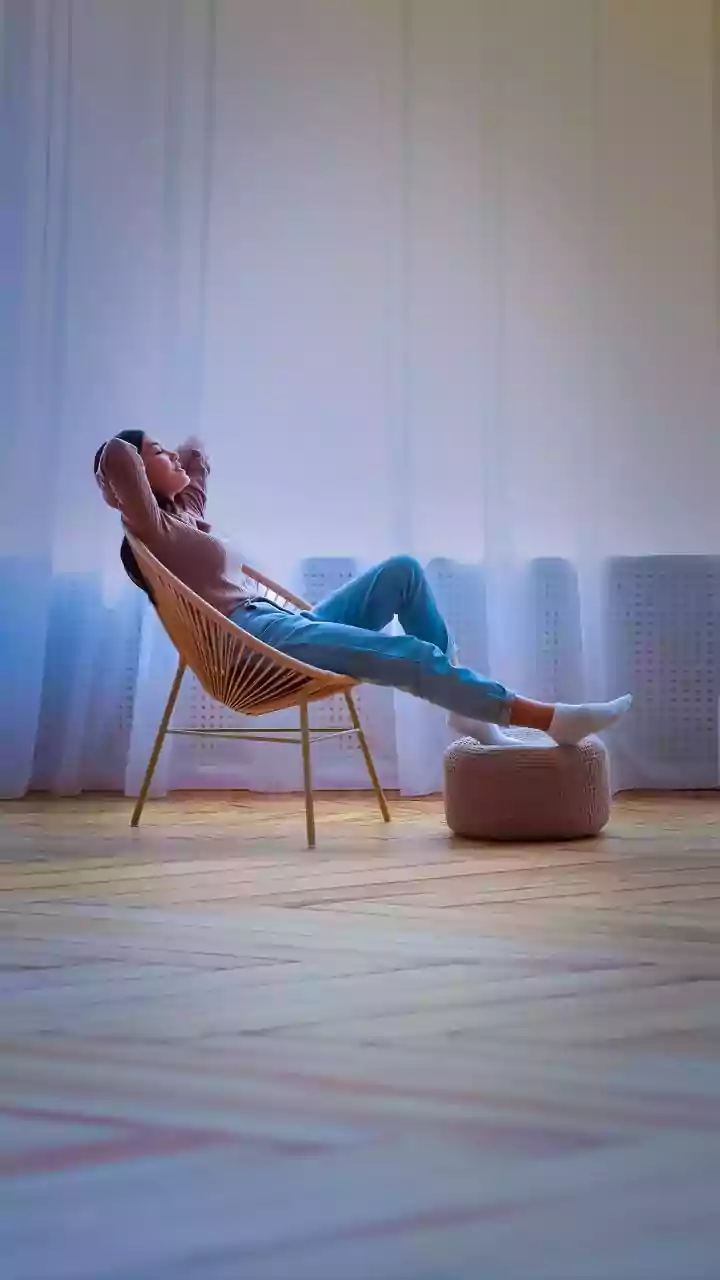 Understanding Mental Health and Well-being in Daily Life