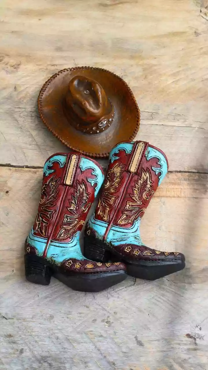 12 formas elegantes de usar bota cowboy além das festas juninas