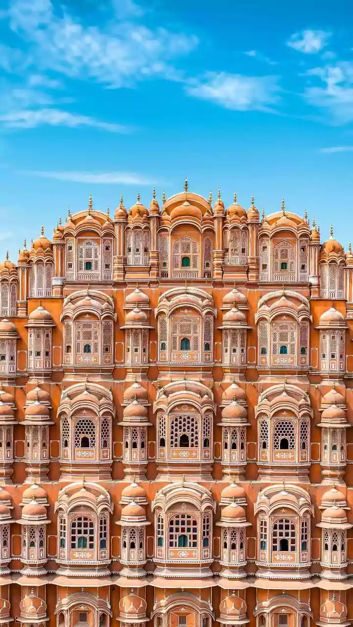 Jaipur's Shopping Scene: A Guide to Must-Visit Stores