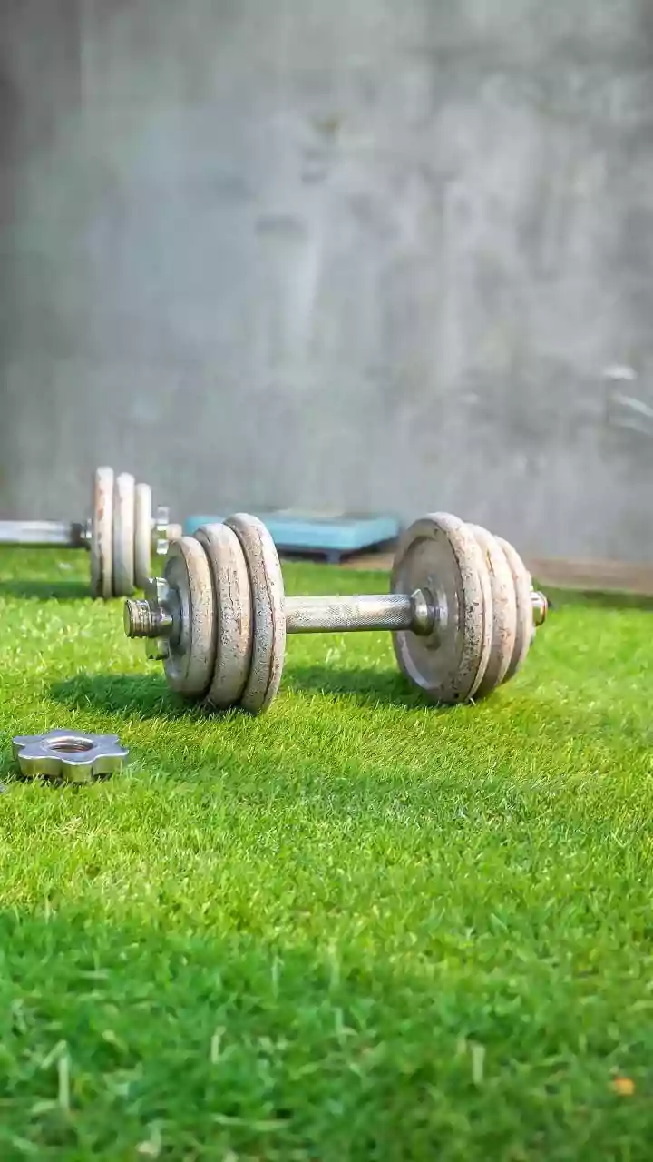 Chennai Construction Worker's Sculpted Physique: High-Carb Diet, 5-Day Workout, and Discipline