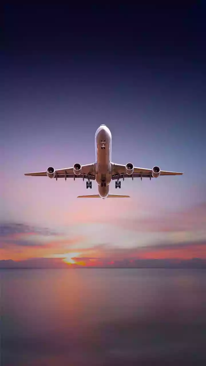 Smart Money Moves Before Booking Flights For The Upcoming Festive Season