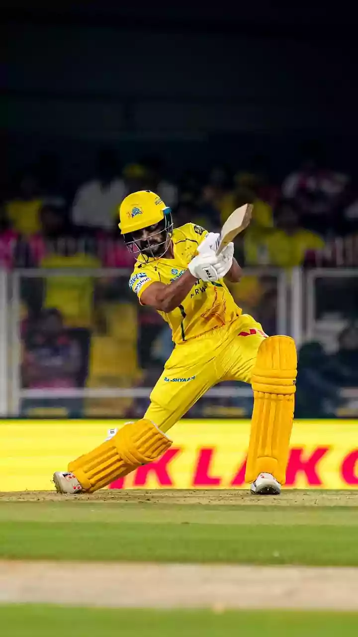 IPL 2026 : CSK starts Horribly vs RR; Lose 4 wickets in powerplay- Fans Get Angry