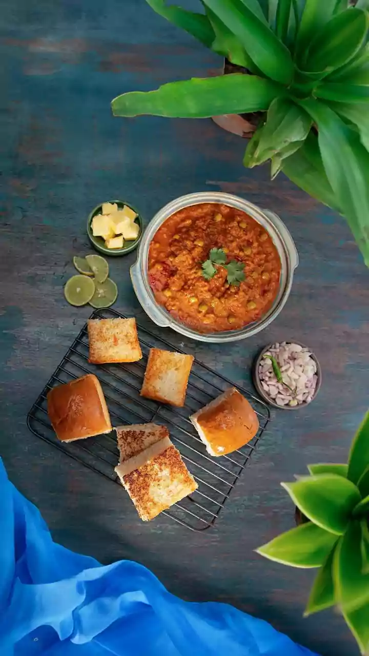 Navigating India's Culinary Landscape: A Taste of Regional Delights from Mumbai and Beyond